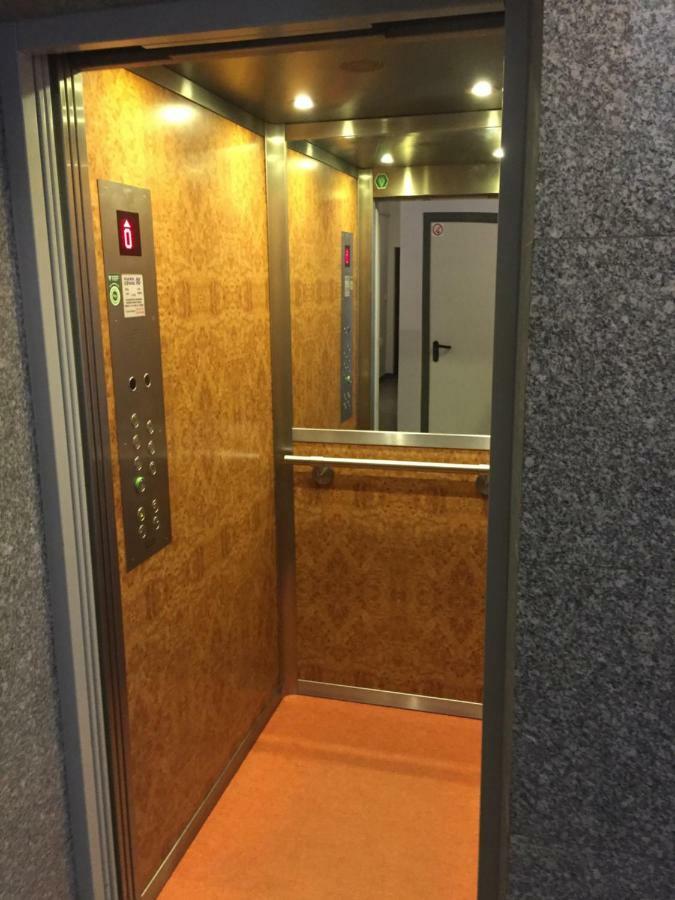 ורשה Apartament Plac Zbawiciela מראה חיצוני תמונה
